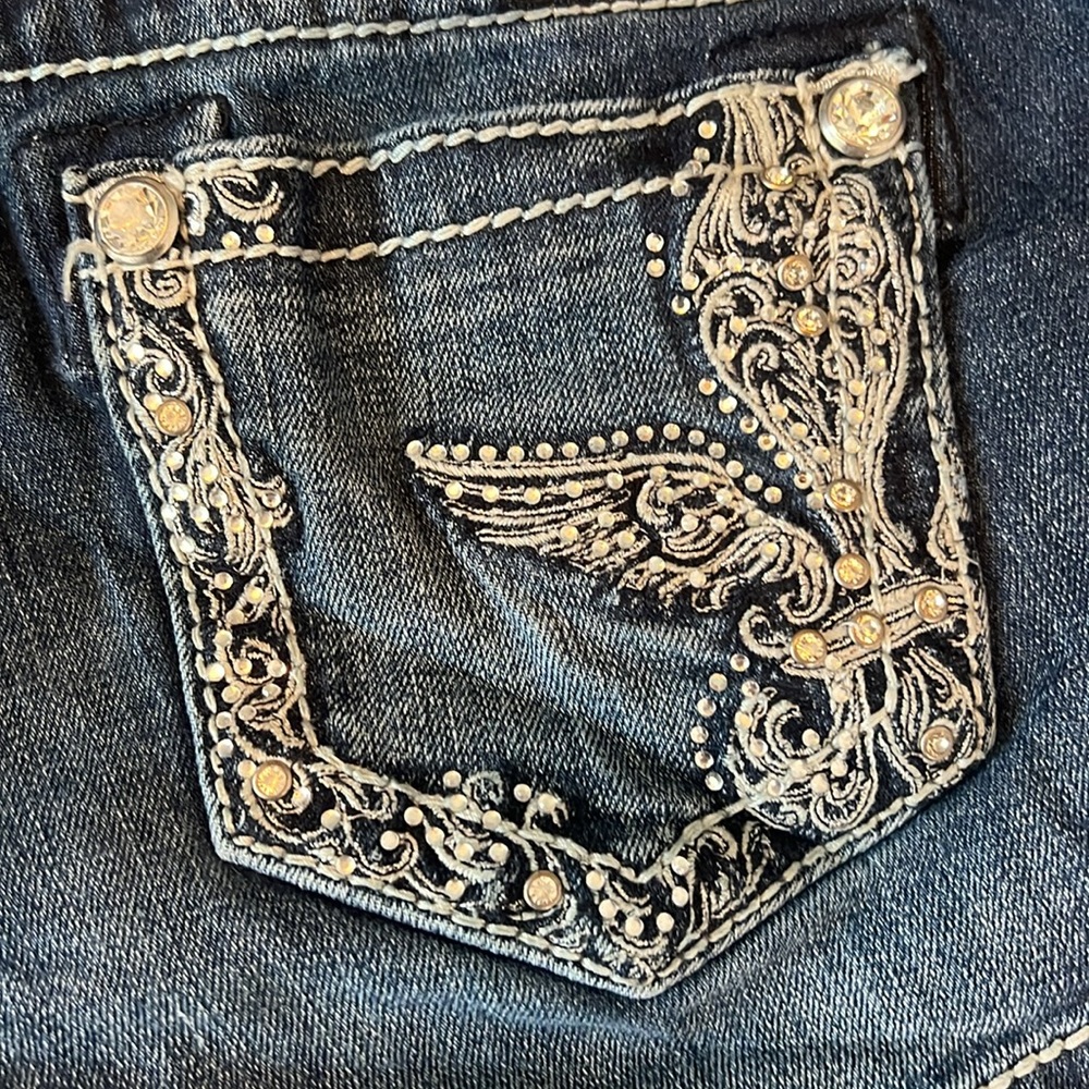 Miss Me Children’s Rhinestone Pocket Shorts Size 8 - Picture 3 of 9